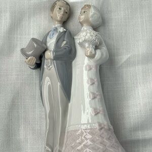 LLadro Elegant Porcelain Bride and Groom Figurine / Cake Topper #4808  RETIRED